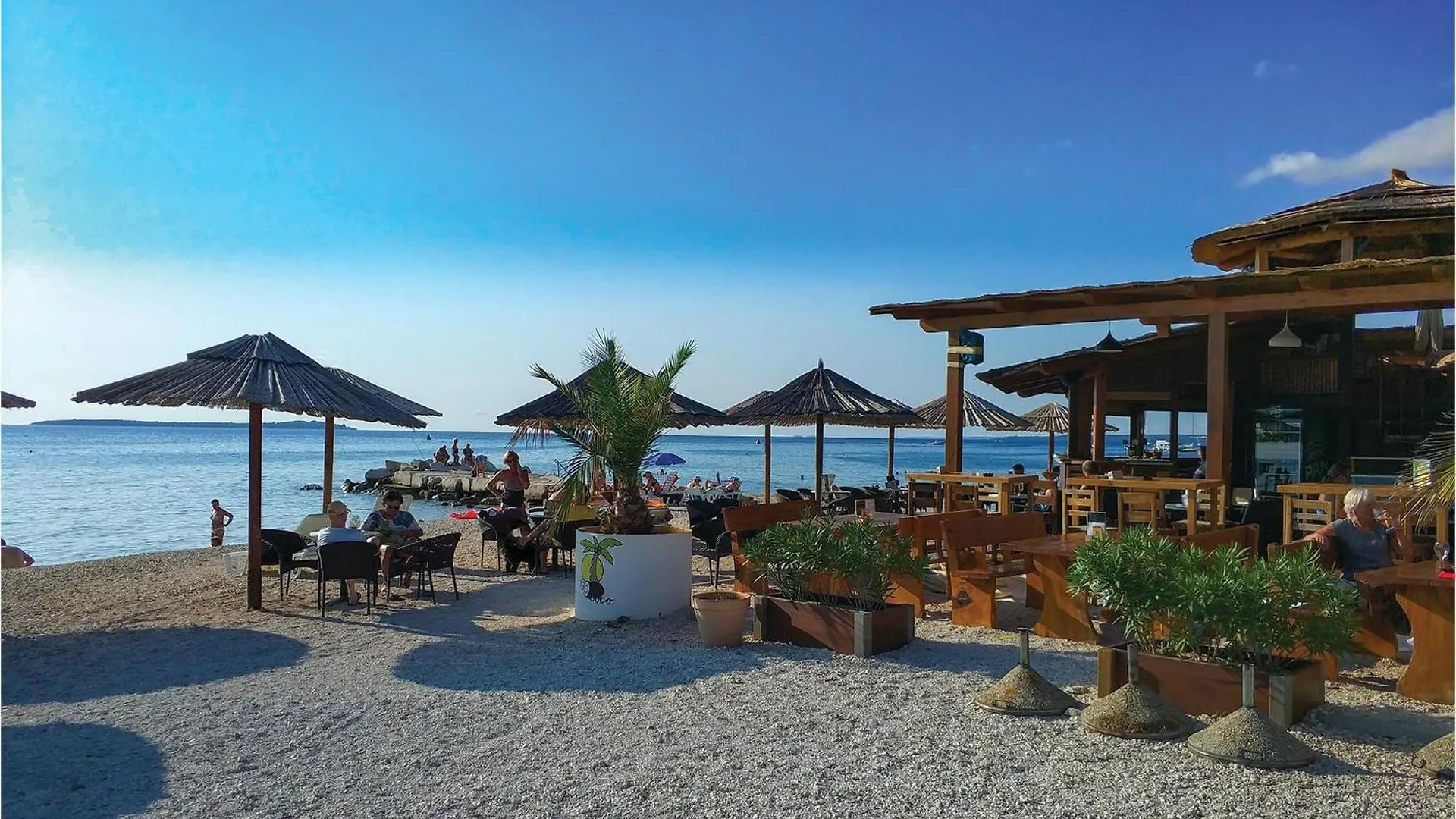 3 Bedroom Lovely Apartment In Fazana