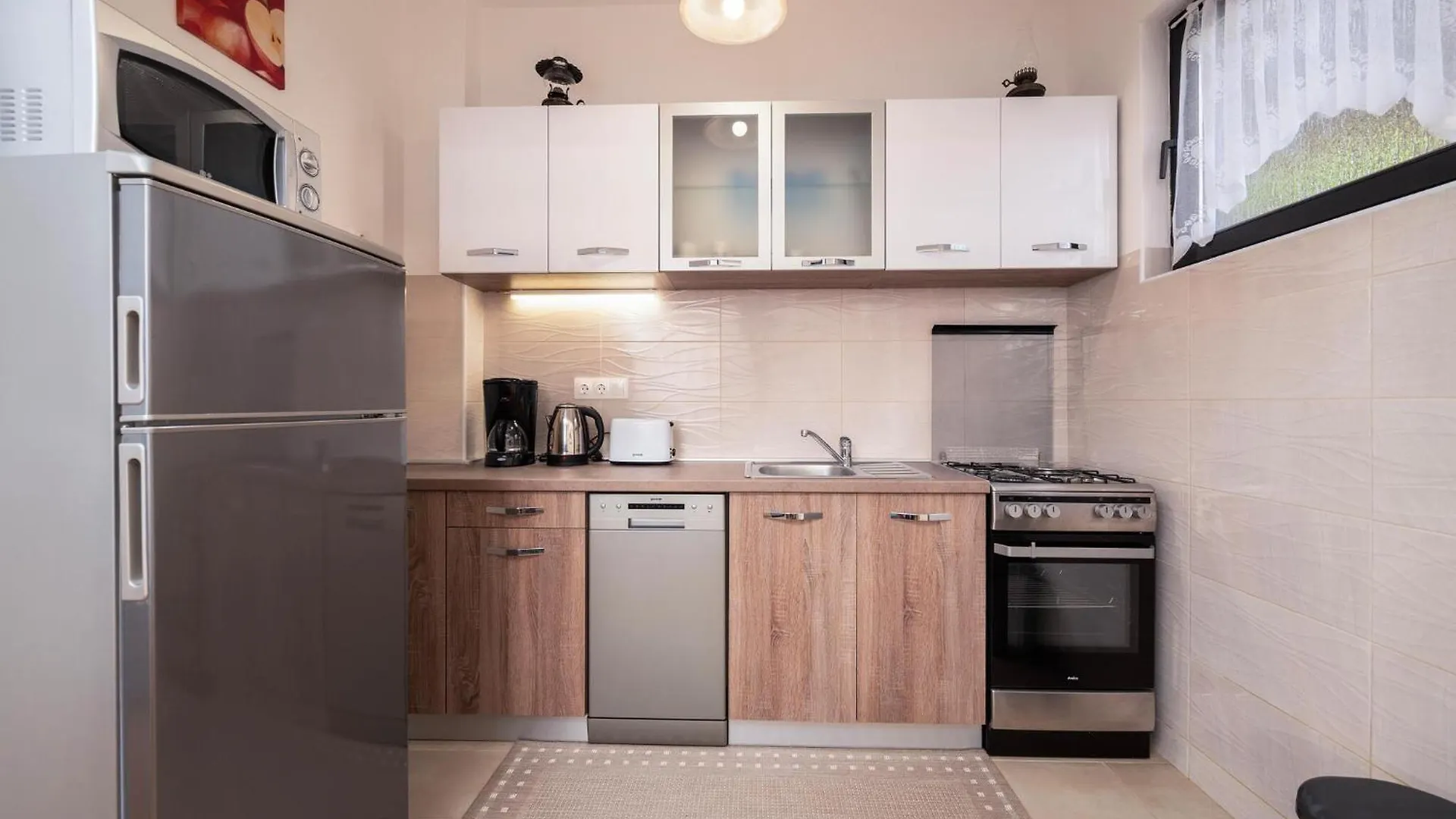 3 Bedroom Lovely Apartment In Fazana