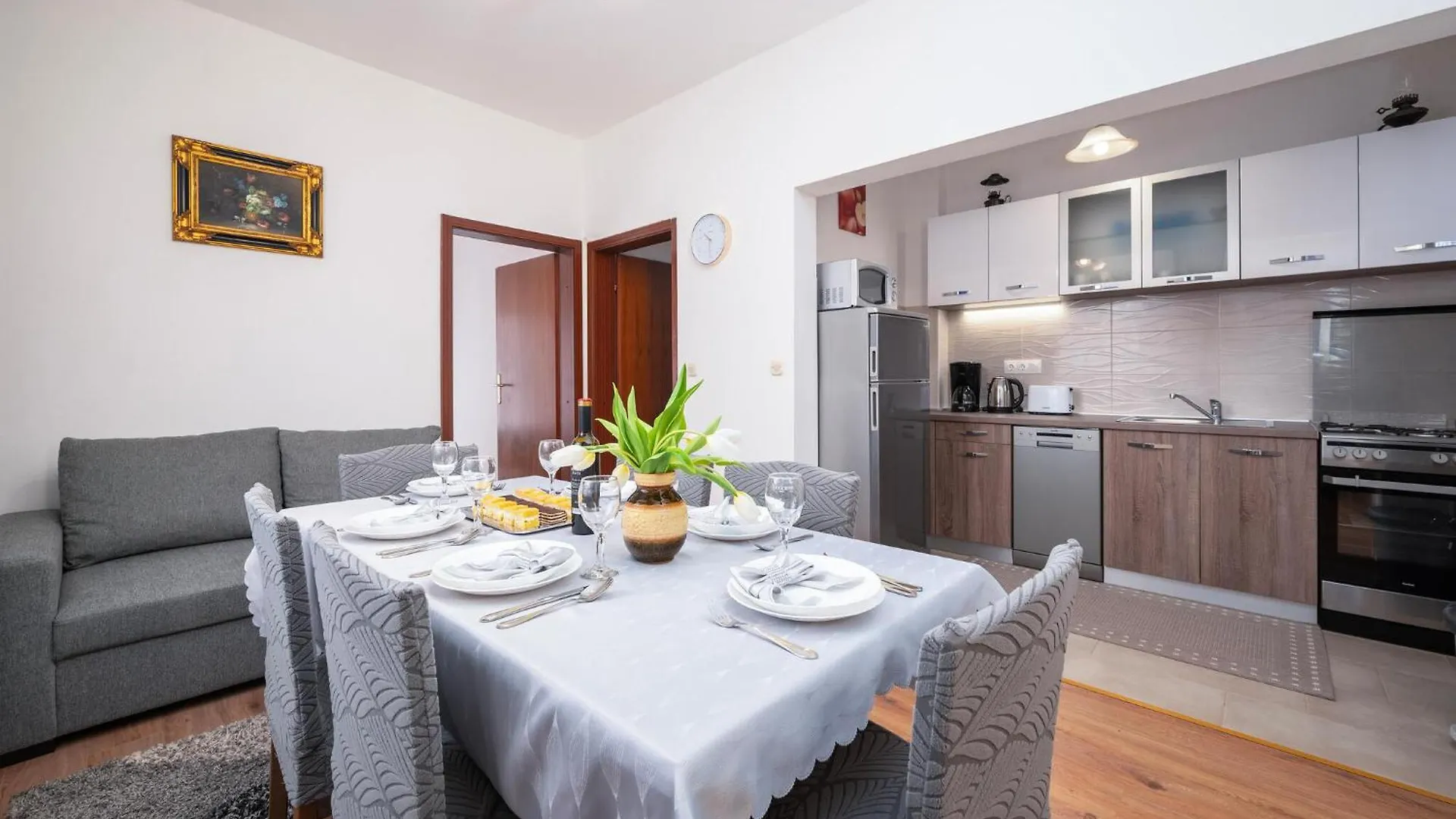3 Bedroom Lovely Apartment In Fazana