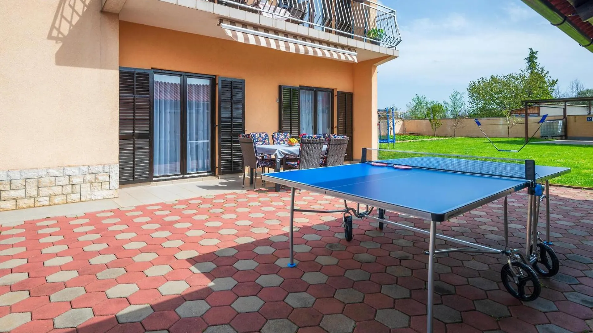 3 Bedroom Lovely Apartment In Fazana