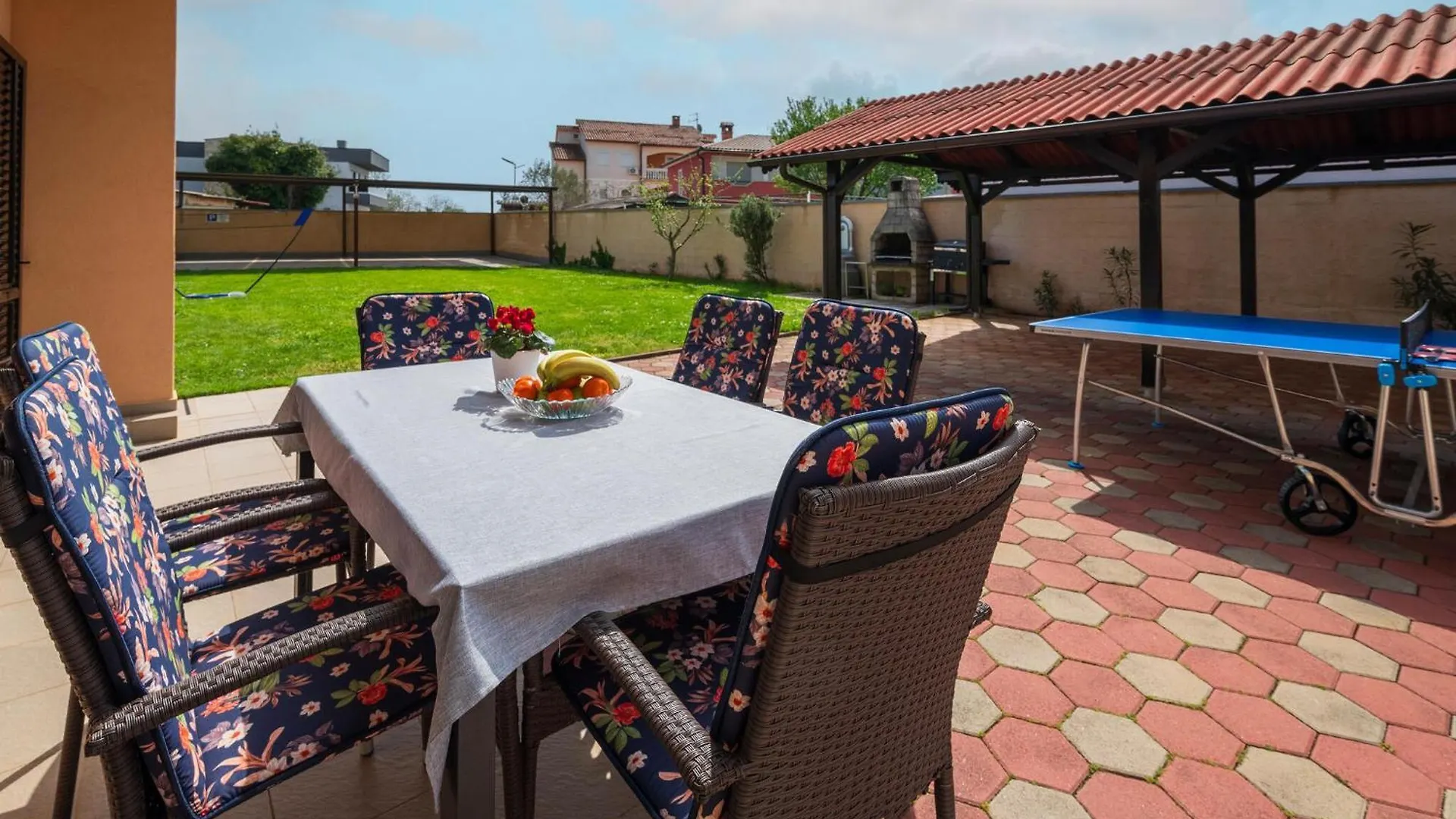 3 Bedroom Lovely Apartment In Fazana
